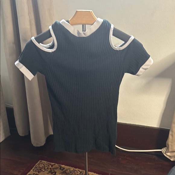 Black Ribbed Cold Shoulder Top - Picture 2 of 2